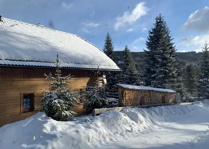 Almhuette-flattnitz בקתה *